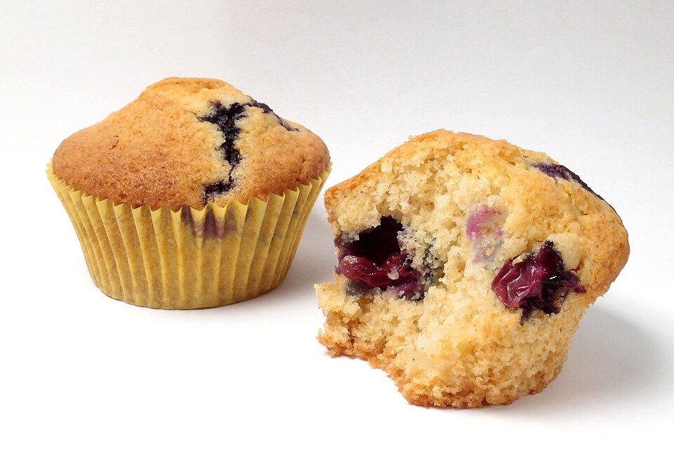 Low-sugar blueberry muffins